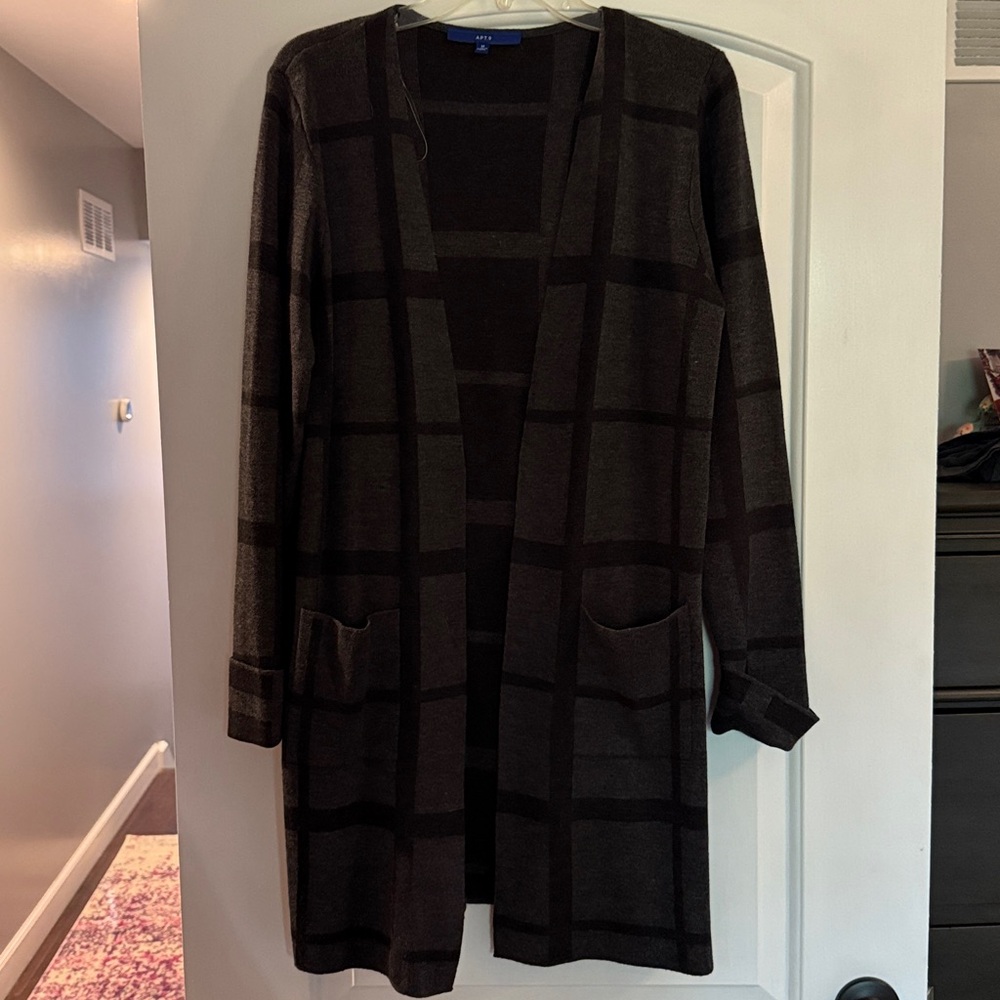 Long Apt. 9 Charcoal/Black Knit Patterned Sweater